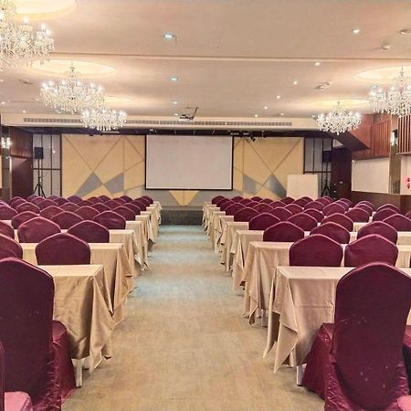 Ful Won Hotel Taichung Dış mekan fotoğraf