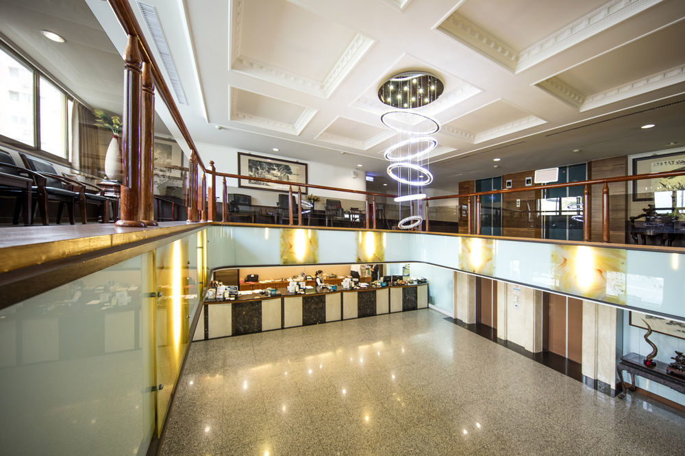Ful Won Hotel Taichung Dış mekan fotoğraf