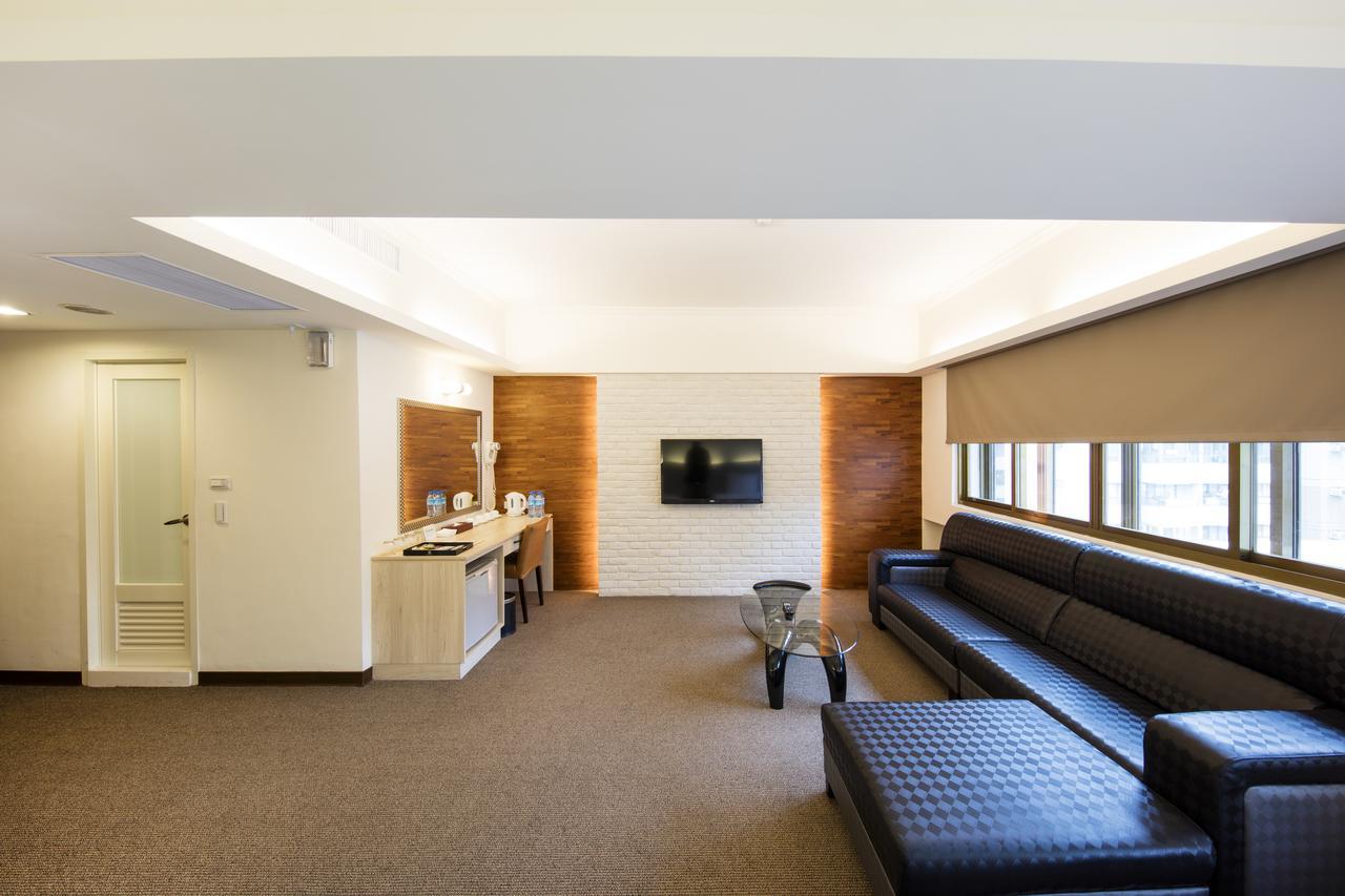 Ful Won Hotel Taichung Dış mekan fotoğraf