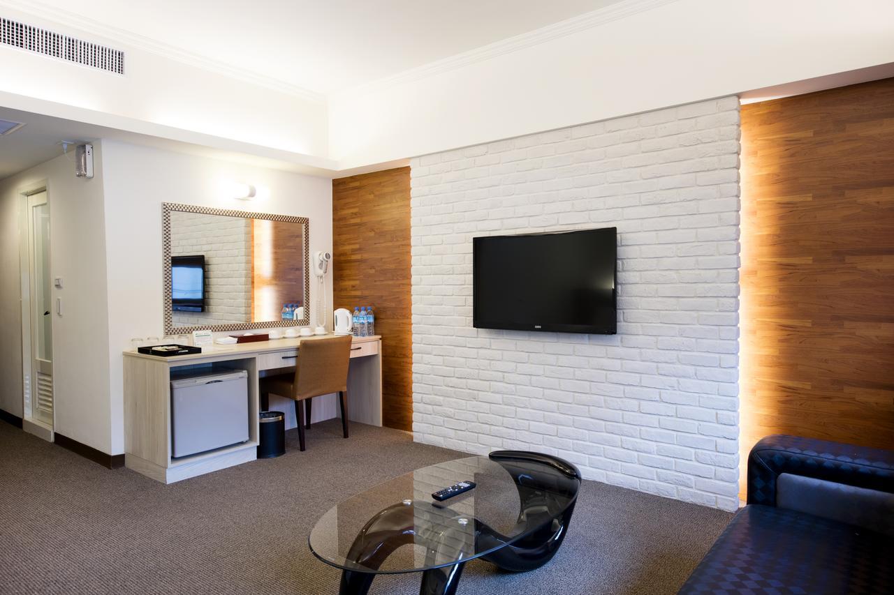 Ful Won Hotel Taichung Dış mekan fotoğraf