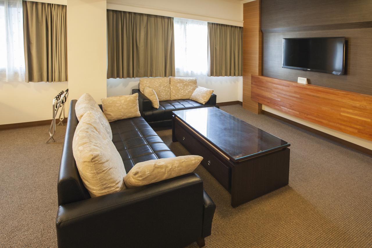 Ful Won Hotel Taichung Dış mekan fotoğraf