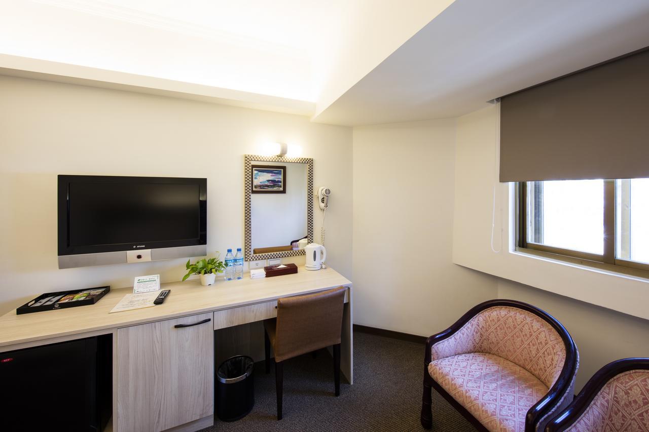 Ful Won Hotel Taichung Dış mekan fotoğraf