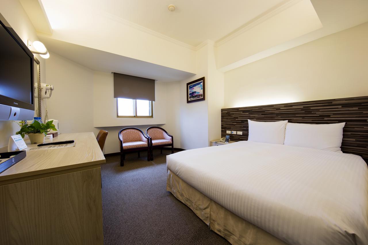 Ful Won Hotel Taichung Dış mekan fotoğraf