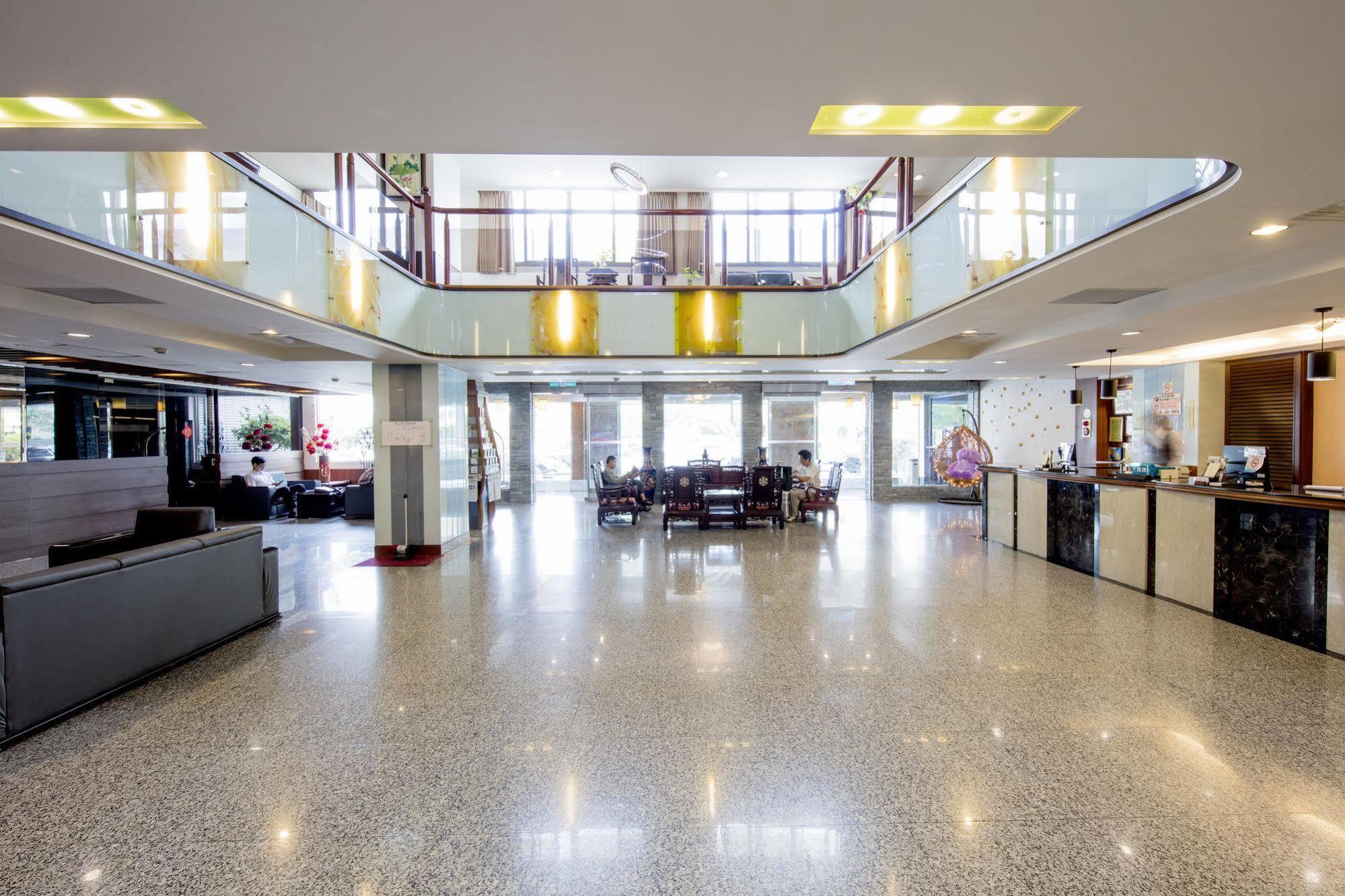 Ful Won Hotel Taichung Dış mekan fotoğraf