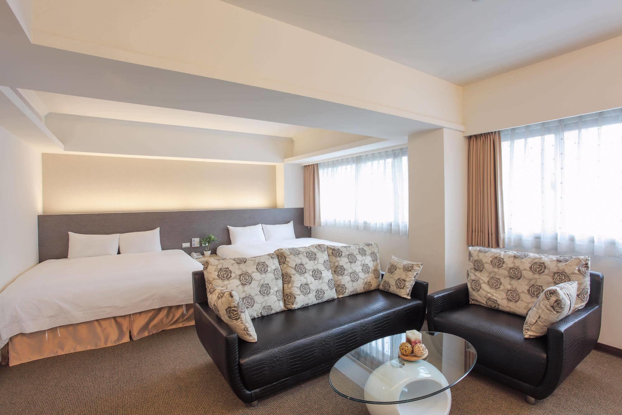 Ful Won Hotel Taichung Dış mekan fotoğraf