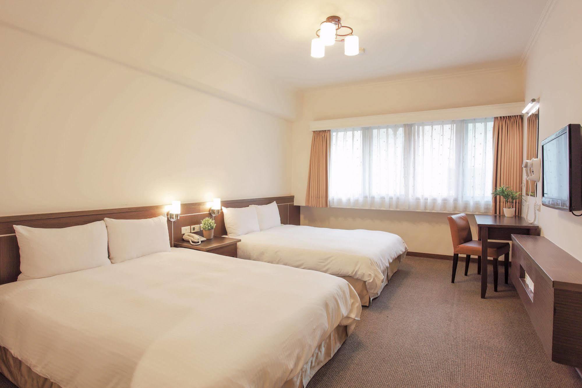 Ful Won Hotel Taichung Dış mekan fotoğraf